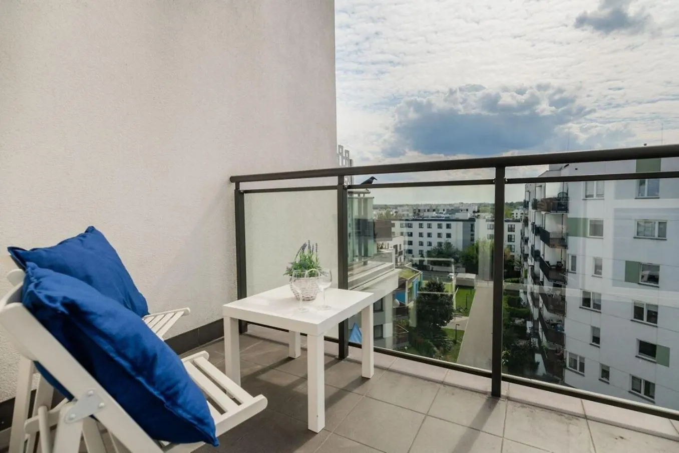 Superb Place To Live Mokotow Klobucka Warsaw Poland