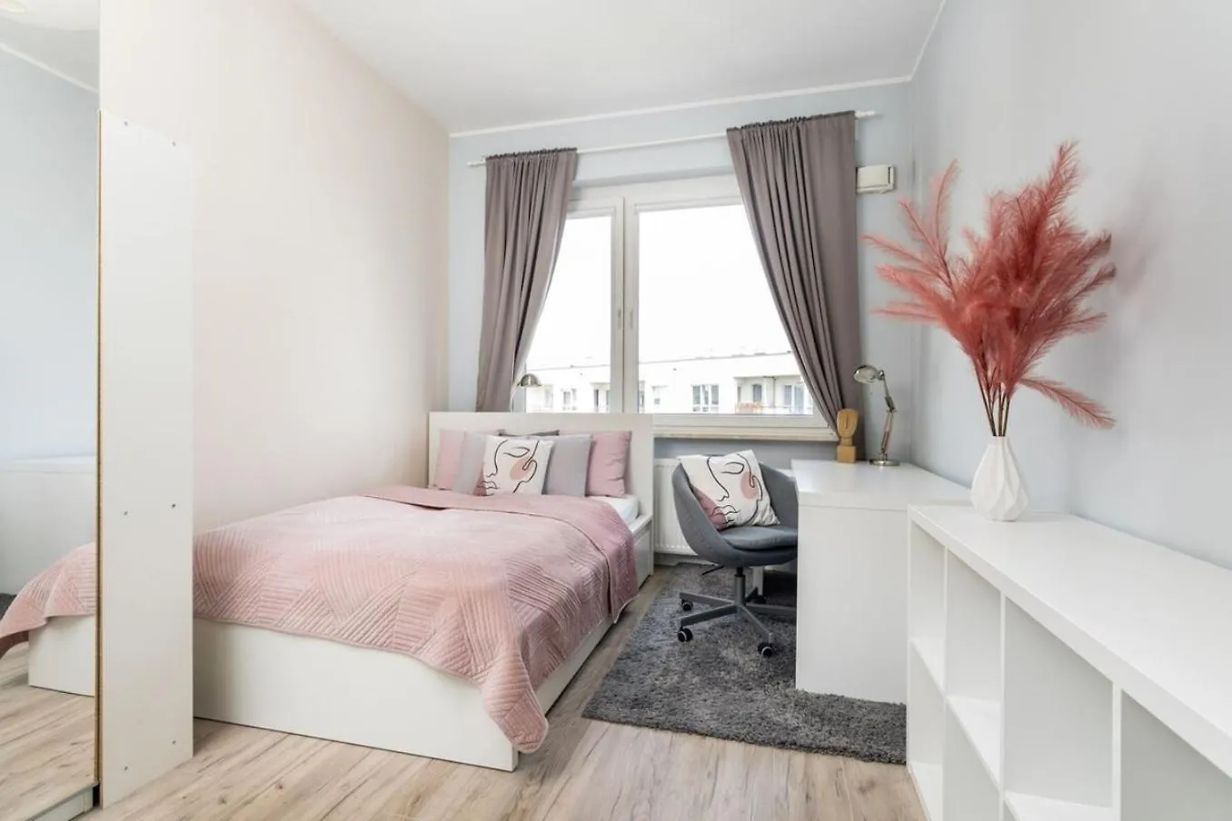 Superb Place To Live Mokotow Klobucka Warsaw Poland